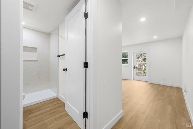 435 Alhambra St, Crockett, CA 94525