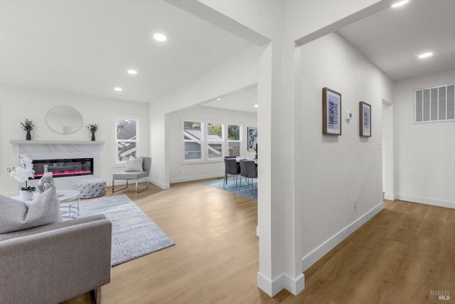 435 Alhambra St, Crockett, CA 94525