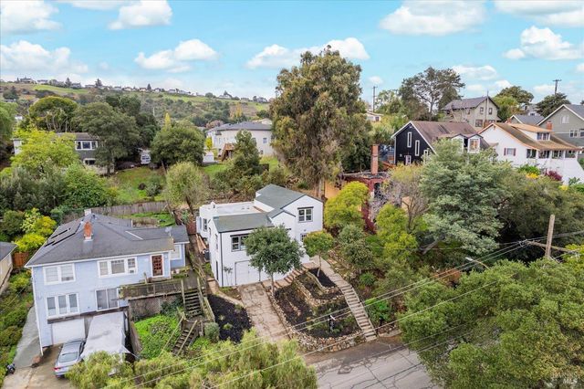 435 Alhambra St, Crockett, CA 94525