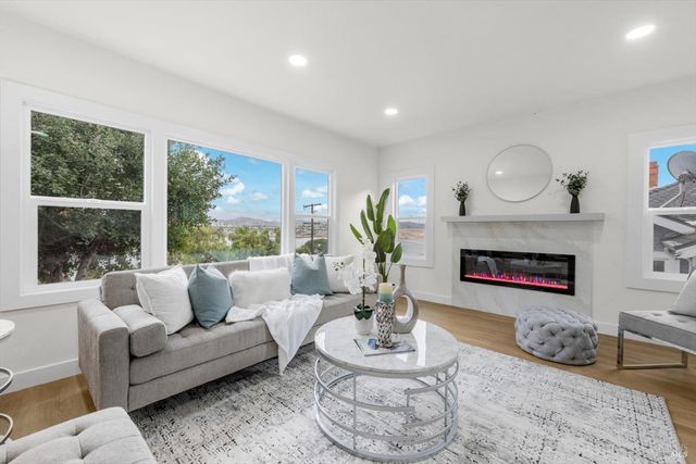 435 Alhambra St, Crockett, CA 94525