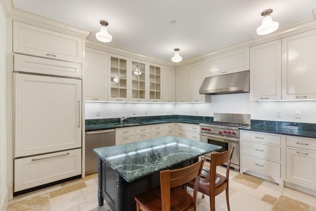 20 Beacon Street 4, Boston, MA 02108