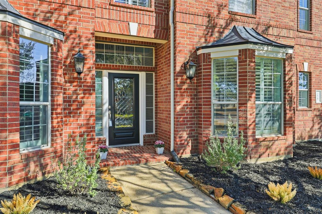 Image 3 of property listing at 26207 Park Ivy Lane, Katy, TX 77494