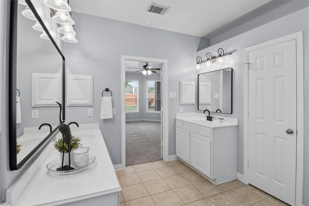 Image 33 of property listing at 26207 Park Ivy Lane, Katy, TX 77494