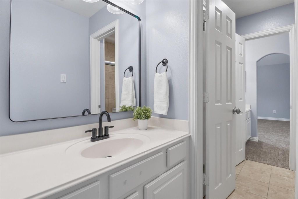 Image 40 of property listing at 26207 Park Ivy Lane, Katy, TX 77494