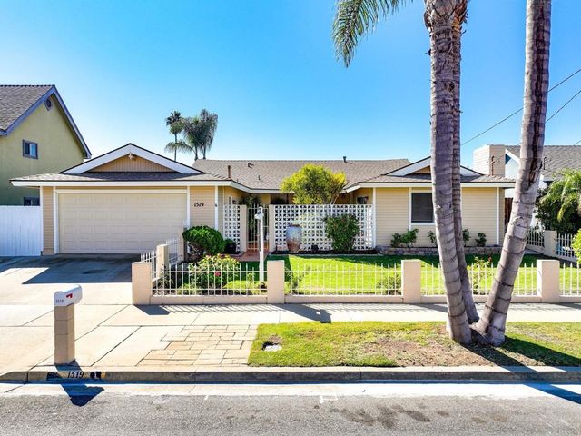 1519 Kurtz Street, Oceanside, CA 92054