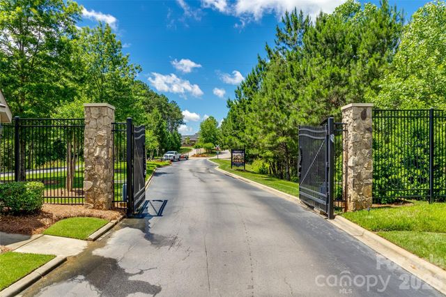 6121 Chimney Bluff Road 6, Lancaster, SC 29720