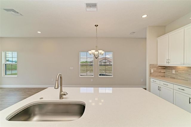 35517 STABLETON LANE, Zephyrhills, FL 33541