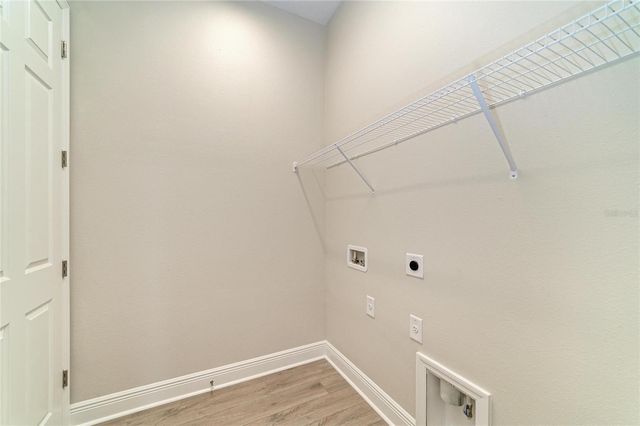 35517 STABLETON LANE, Zephyrhills, FL 33541