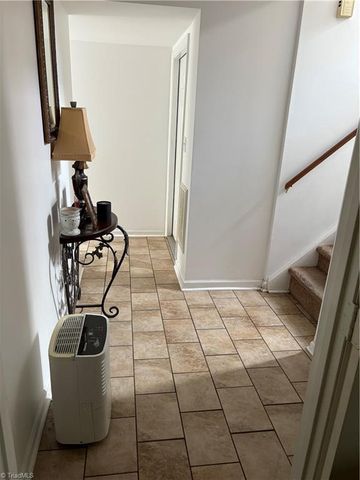 3015 Konnoak Drive, Winston-salem, NC 27127