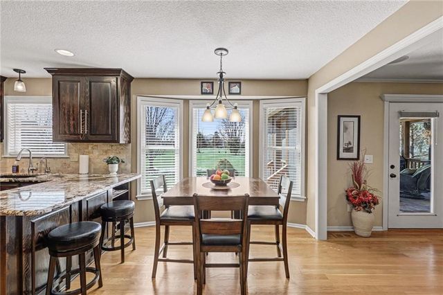 16930 Grandview Street, Overland Park, KS 66085