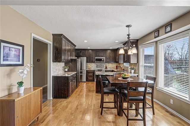 16930 Grandview Street, Overland Park, KS 66085