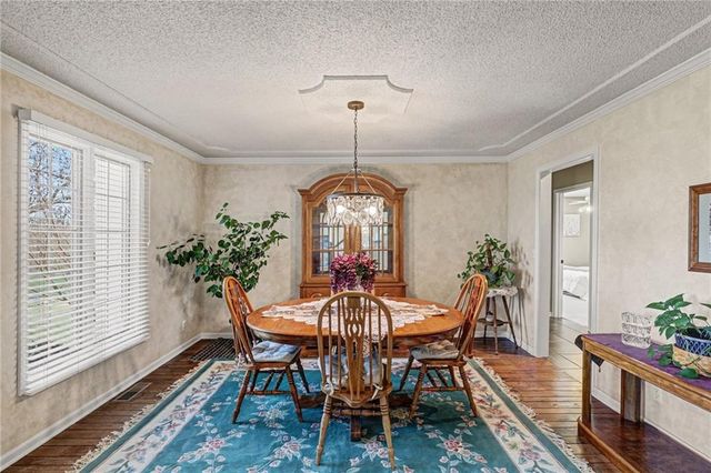 16930 Grandview Street, Overland Park, KS 66085