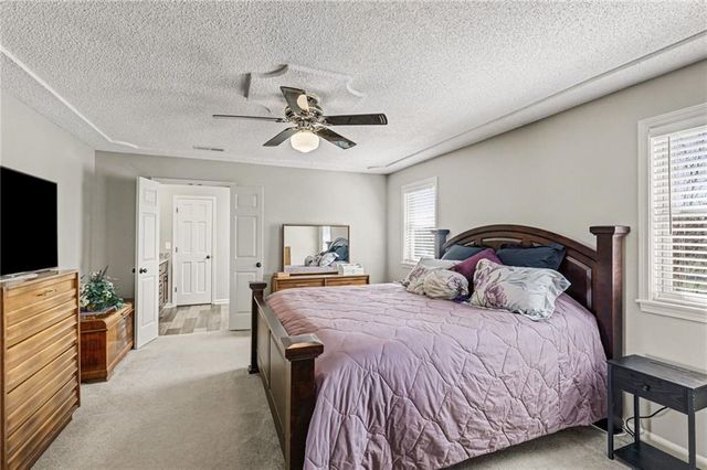 16930 Grandview Street, Overland Park, KS 66085