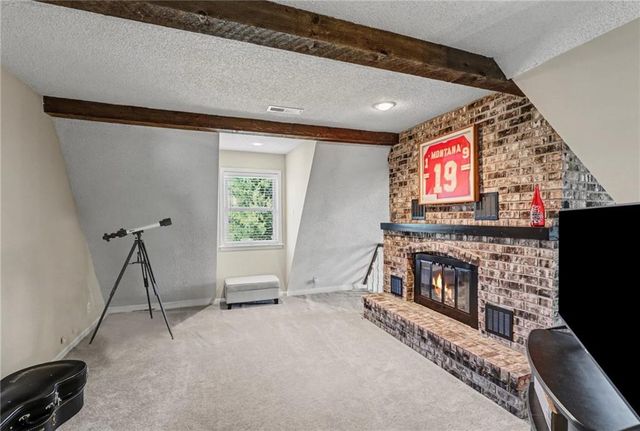 16930 Grandview Street, Overland Park, KS 66085