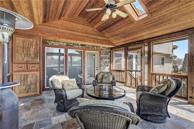 16930 Grandview Street, Overland Park, KS 66085