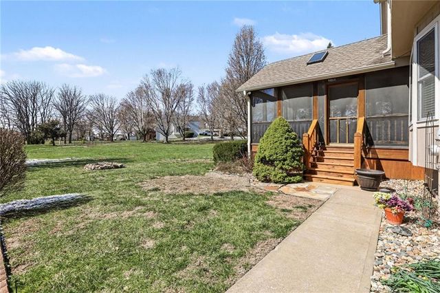 16930 Grandview Street, Overland Park, KS 66085