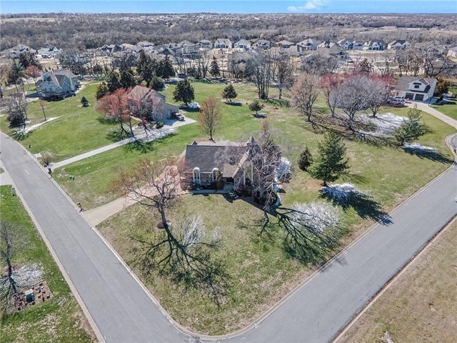 16930 Grandview Street, Overland Park, KS 66085