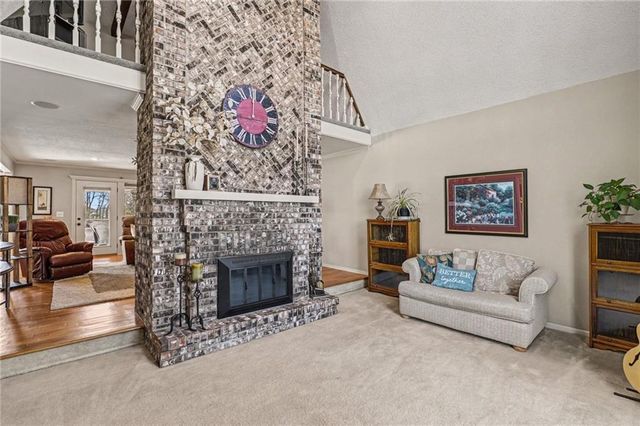 16930 Grandview Street, Overland Park, KS 66085