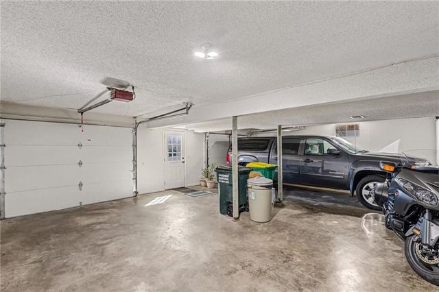 16930 Grandview Street, Overland Park, KS 66085