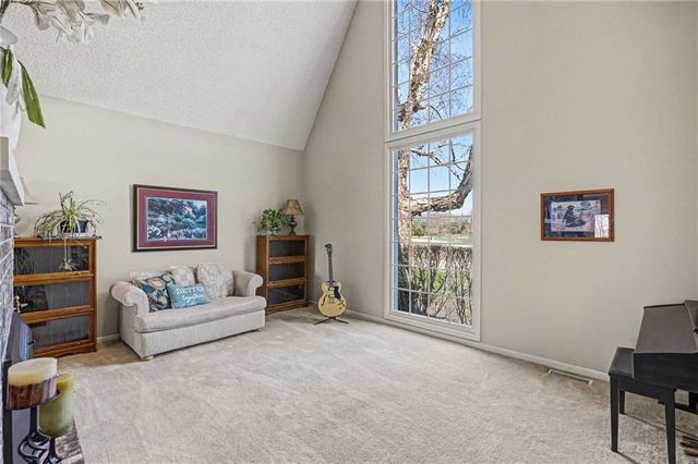 16930 Grandview Street, Overland Park, KS 66085