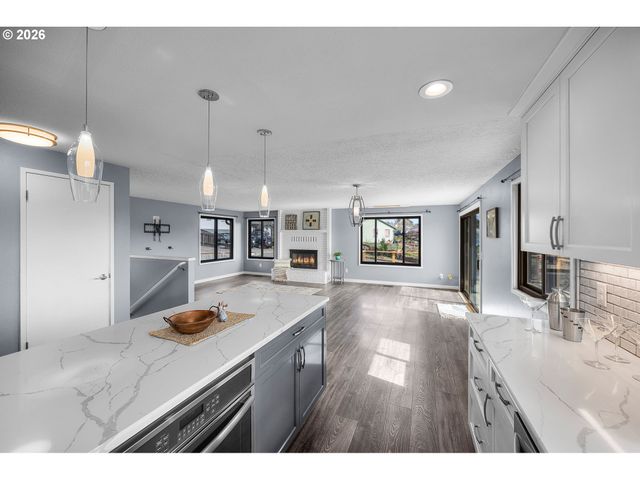 3917 LIEDTKE Way, Washougal, WA 98671