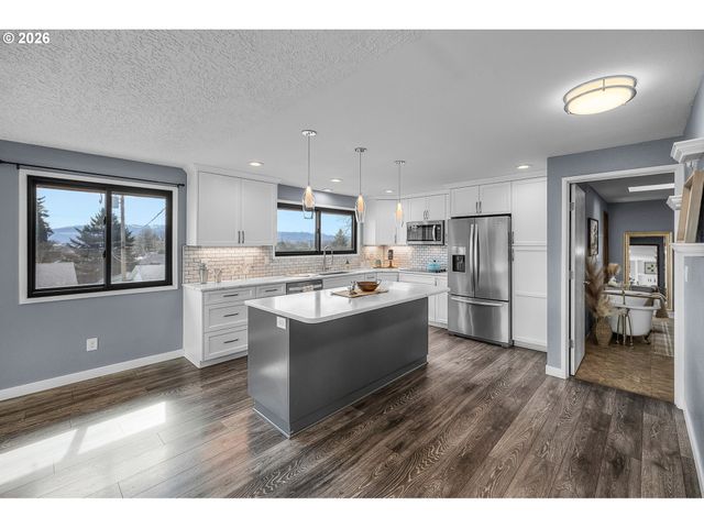 3917 LIEDTKE Way, Washougal, WA 98671