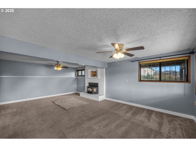 3917 LIEDTKE Way, Washougal, WA 98671