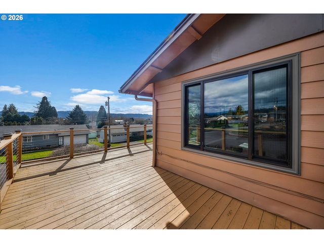 3917 LIEDTKE Way, Washougal, WA 98671