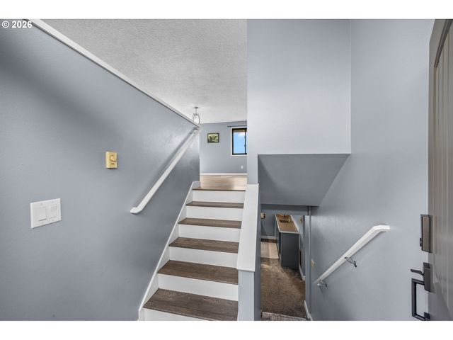 3917 LIEDTKE Way, Washougal, WA 98671