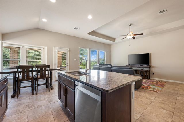 8113 Cannon CT, Lago Vista, TX 78645