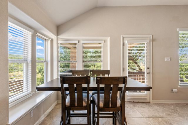 8113 Cannon CT, Lago Vista, TX 78645