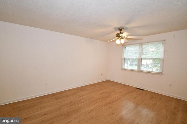 19107 PERRY ST, Triangle, VA 22172