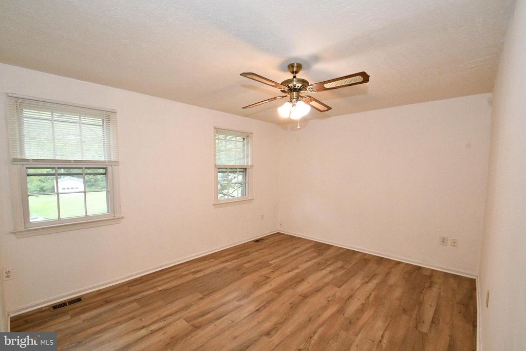 19107 PERRY ST, Triangle, VA 22172