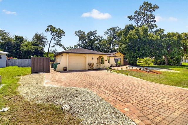 1018 KENSINGTON STREET, Port Charlotte, FL 33952