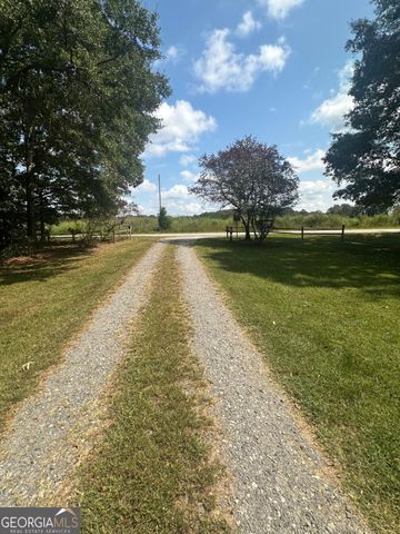 8275 Pea Ridge Road, Cornelia, GA 30531