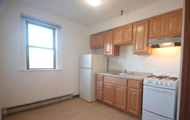 414 Market Street 12, Boston, MA 02135