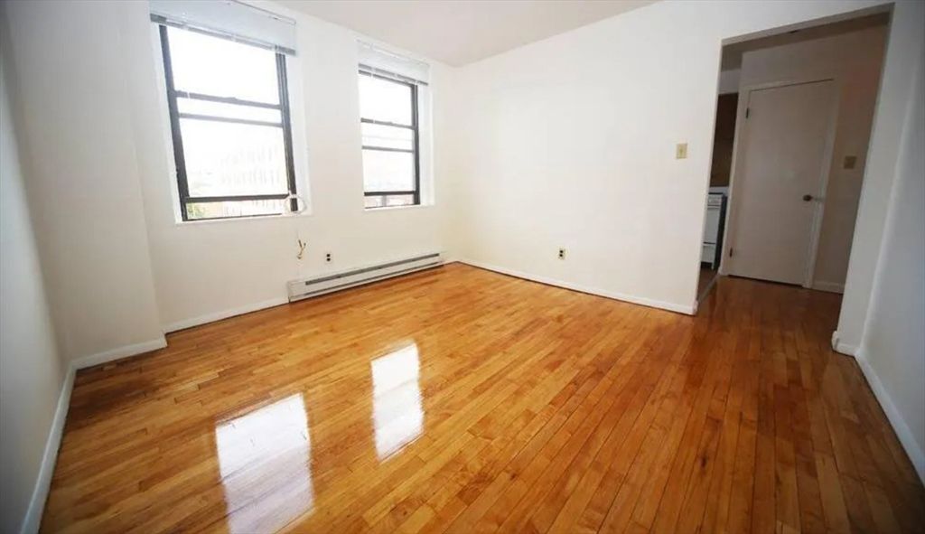 414 Market Street 12, Boston, MA 02135