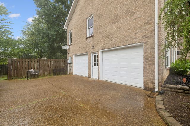 2920 Stewart Campbell Pt, Thompsons Station, TN 37179