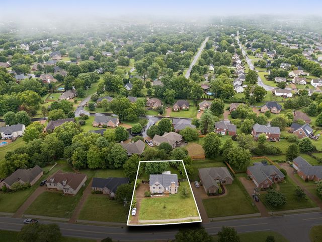 2920 Stewart Campbell Pt, Thompsons Station, TN 37179