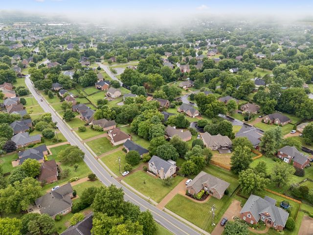 2920 Stewart Campbell Pt, Thompsons Station, TN 37179