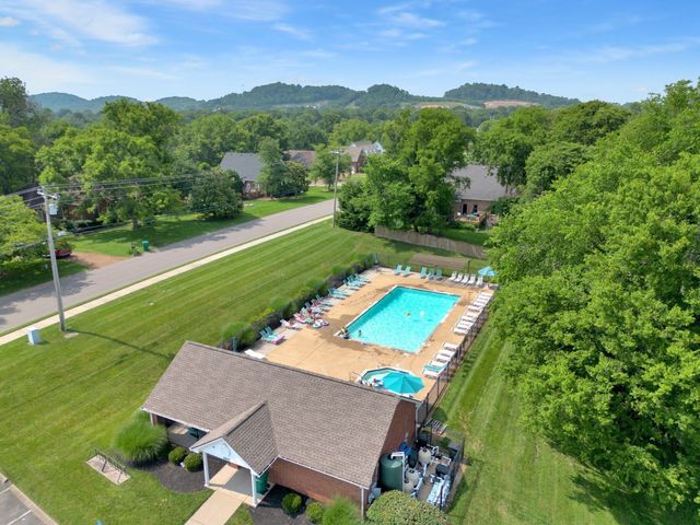 2920 Stewart Campbell Pt, Thompsons Station, TN 37179