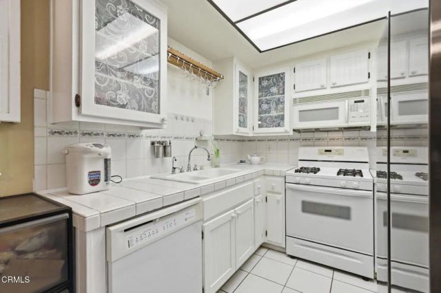 1348 E Hillcrest Drive 53, Thousand Oaks, CA 91362