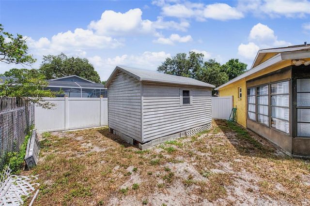 6325 SE SARAH LANE, New Port Richey, FL 34653