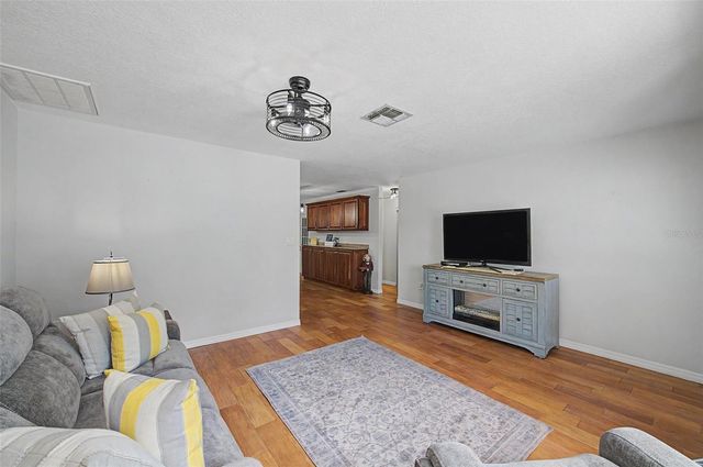 6325 SE SARAH LANE, New Port Richey, FL 34653