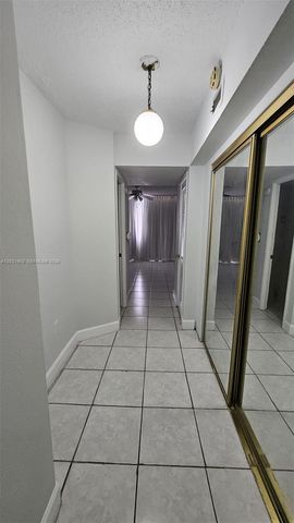 1750 NE 191st St 325-4, Miami, FL 33179
