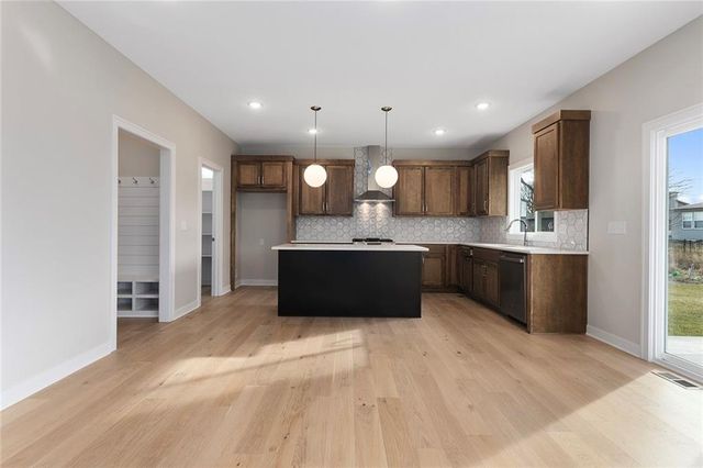 13305 W 179th Street, Overland Park, KS 66013