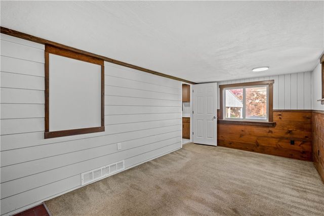 2030 Wesley St, Mckeesport, PA 15132