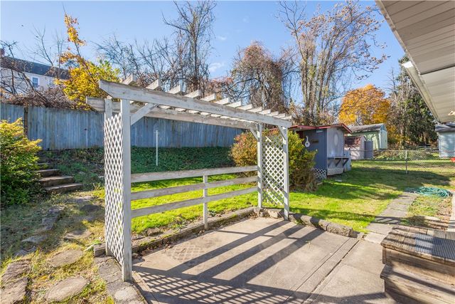 2030 Wesley St, Mckeesport, PA 15132