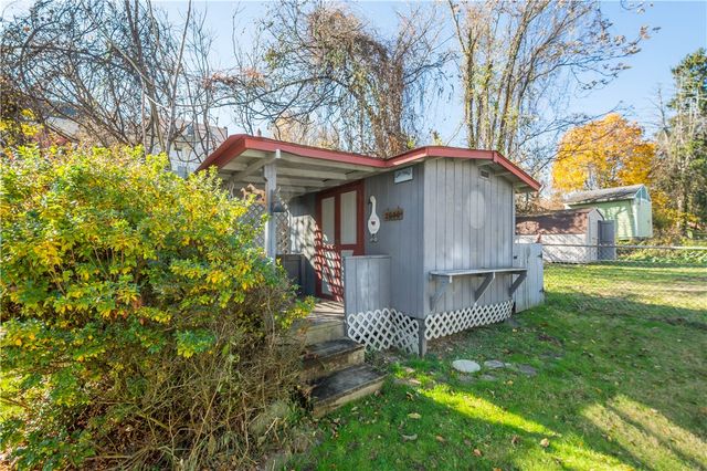 2030 Wesley St, Mckeesport, PA 15132