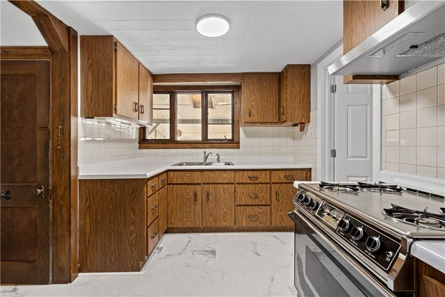 2030 Wesley St, Mckeesport, PA 15132